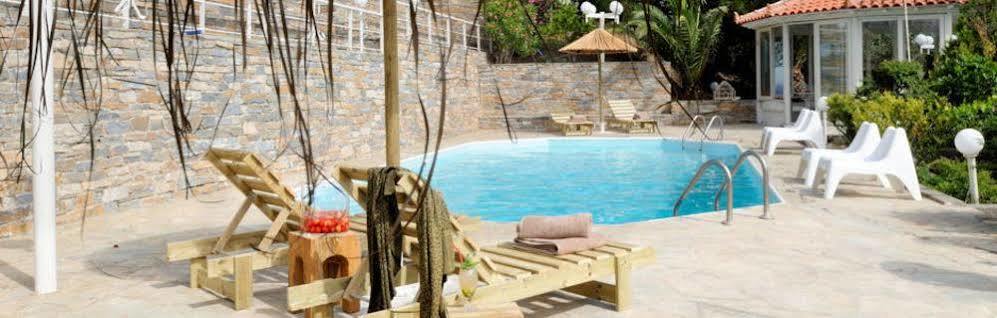 Kymothoi Rooms & Pool Bar กาวริยอน ภายนอก รูปภาพ